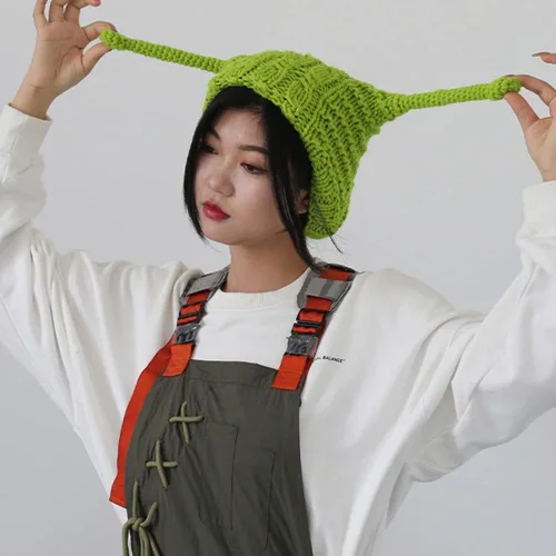 Vista 2 de Divertido gorro de punto creativo con orejas de invierno holgado cálido para mujeres y niñas