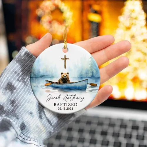 Vista 6 de Adorno de cerámica de bautizo bautizado con oso, recuerdo de bautizo personalizado de animales, adorno de bautismo personalizado de Dios bendiga