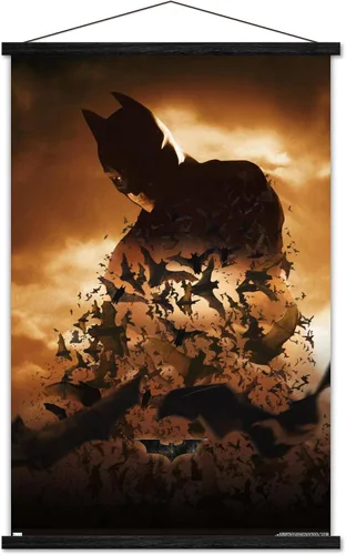 Vista 8 de DC Comics Batman Begins - Póster de pared de una hoja de Batman, 22.4 pulgadas de largo x 14.7 pulgadas de ancho, versión enmarcada de madera