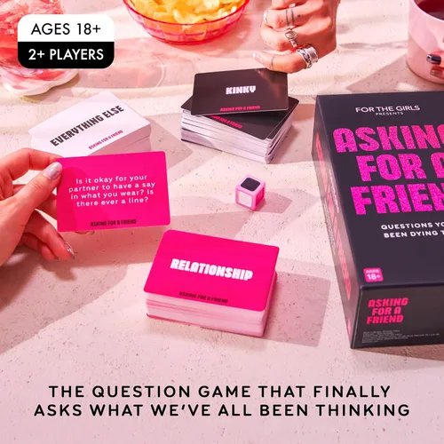 Vista 3 de Pregunta por un amigo por Relatable, grandes juegos de cartas para la noche de juegos, regalos de despedida de soltera para reuniones sociales