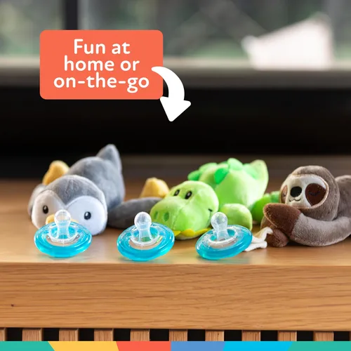 Vista 5 de Nuby Calming Natural Flex Snuggleez Chupete con felpa Combo Set para acurrucarse con comodidad, cocodrilo