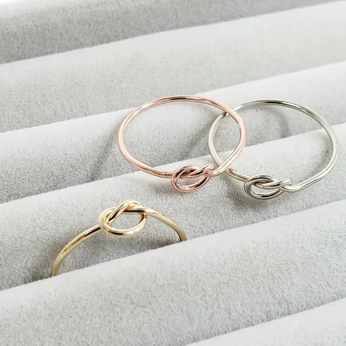Vista 8 de 14k Solid Gold Stacking Knot Ring