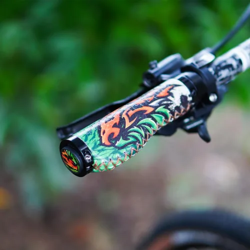 Vista 7 de CNC Agarres ergonómicos para manillar de bicicleta, agarres de silicona MTB para bicicleta de montaña/BMX.