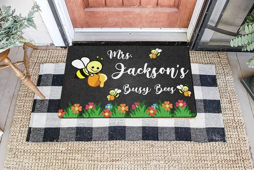 Vista 2 de VOTANTA Felpudo de abejas de bienvenida al aula, tapete personalizado con nombre para el profesor, para el regreso a la escuela, tapete decorativo