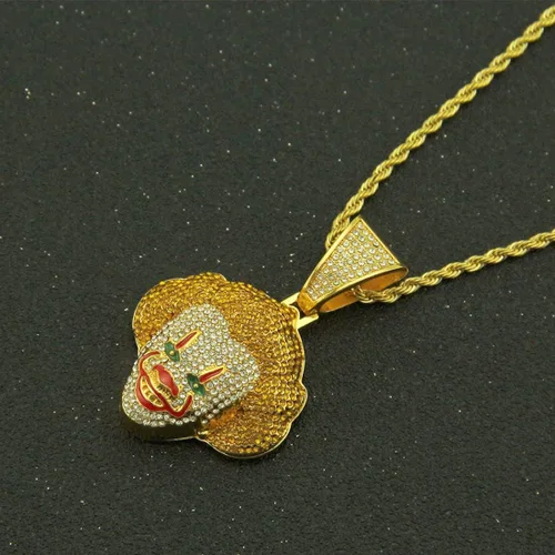 Vista 3 de LOK68 Collar con colgante de Joker helado, collar de payaso 69 para hombres, collar de payaso en V de pelo dorado helado Hip Hop Saw Billy Cosplay