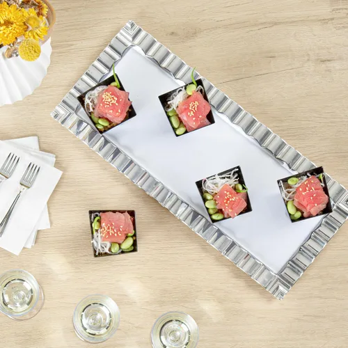 Vista 6 de Restaurantware Platos de postre de 2 onzas, 100 mini tazas desechables para servir fiestas, platos Girata de plástico negro duradero y sostenible