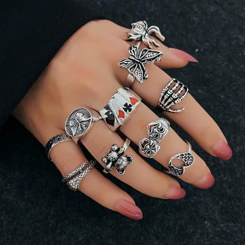 Vista 3 de KISS WIFE Vintage Silver Goth Punk Rings Set for Men Women Girls Cool Gothic Ring Pack Chunky Stackable Knuckle Finger Rings Bulk Adjustable Open