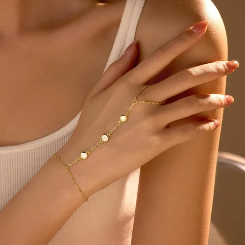 Vista 4 de YANCHUN Pulsera de anillo Pulsera de mano Pulsera de cadena de mano ajustable Anillo de dedo de diamantes de imitación Cadena de mano para mujer s