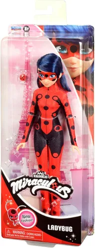 Vista 3 de Miraculous Muñeca de moda Heroez de la temporada 6 de Ladybug con accesorio de Playmates Toys