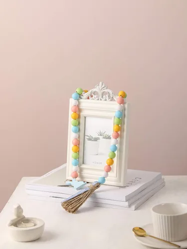 Vista 3 de Guirnalda de cuentas de madera de Pascua con borlas y etiqueta de conejo, cuentas de madera de estilo granja para decoraciones de bandeja