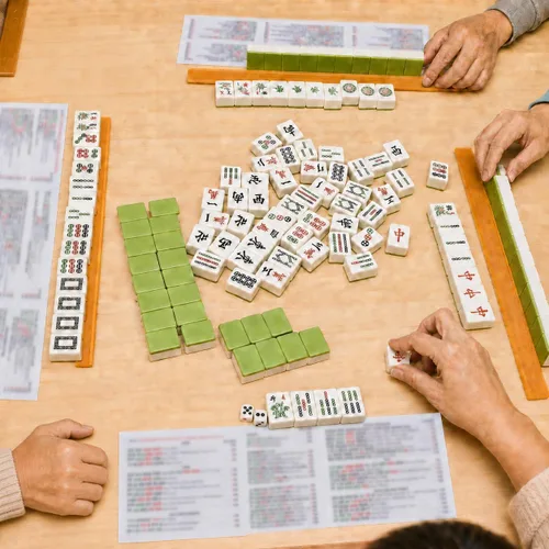 Vista 2 de Juego de cartas de Mahjong americano 2026 con mangas y buscadores