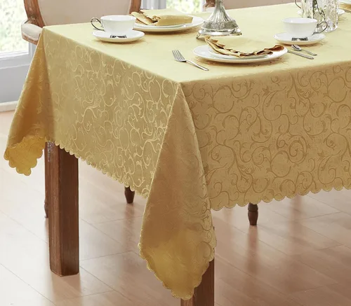 Vista 5 de Newbridge Servilletas de Tela de Damasco Festoneado Portofino para Navidades y Fiestas, Juego de 4, Dorado, Resistente a Arrugas y Manchas, Juego