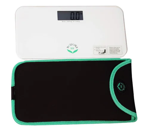 Vista 10 de NewlineNY - Mini báscula de baño negra + estuche de viaje SBB-0718MBK+101BG
