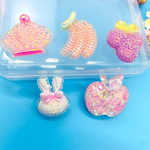 Vista 6 de Coio 30 dijes brillantes para zapatos de niñas de resina dura para crock Bubble Slides sandalias zuecos de color rosa lindos zapatos decoraciones