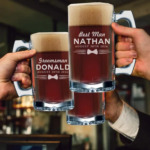 Vista 2 de Conjuntos personalizados de tazas de cerveza padrinos de boda, estilo uniforme de 12 oz (1)