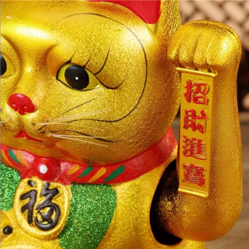Vista 3 de FANCYPUMPKIN Gato de la suerte de 9" Maneki Neko de porcelana con brazo agitador