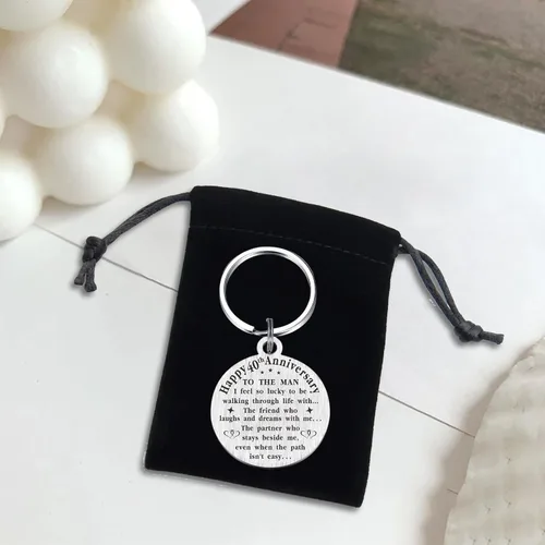 Vista 5 de TANWIH Llavero de 40 aniversario de boda, regalo para el mejor marido desde 1985, decoración de aniversario de 40 años para él y hombres, plateado