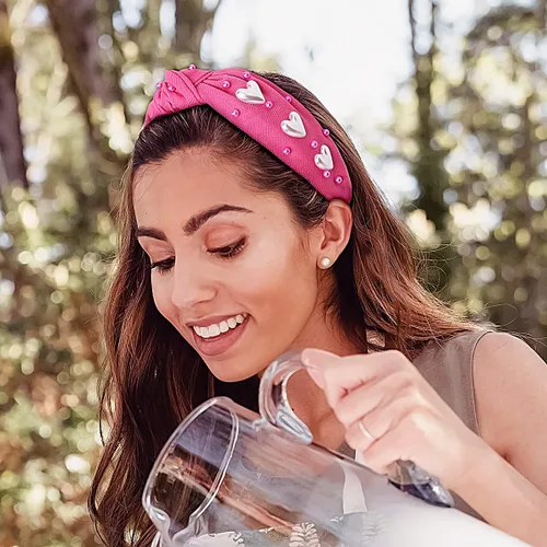 Vista 6 de Doneace Diadema de diamantes de imitación para el día de San Valentín para mujeres y niñas, diadema anudada con corazón blanco, linda moda rosa