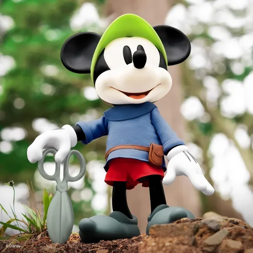 Vista 4 de Super7 Brave Little Tailor Mickey Mouse Disney Figura de Reacción Super Size de 16 pulgadas