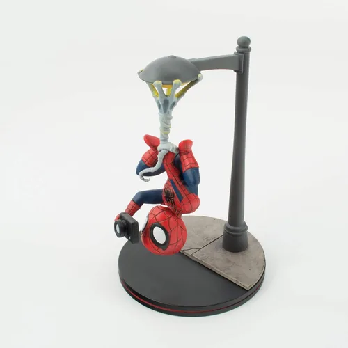 Vista 11 de QMx Marvel Spider-Man Spider Cam Q-Fig Diorama