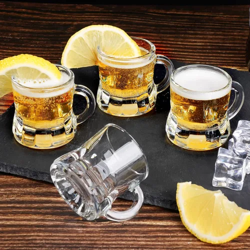 Vista 4 de ZZYFGH Paquete de 10 Mini Vasos de Chupito de Cerveza, Mini Vaso de Cerveza de Vidrio con Asa de 1.0 Onza, Vasos de Chupito para Tequila, Vodka