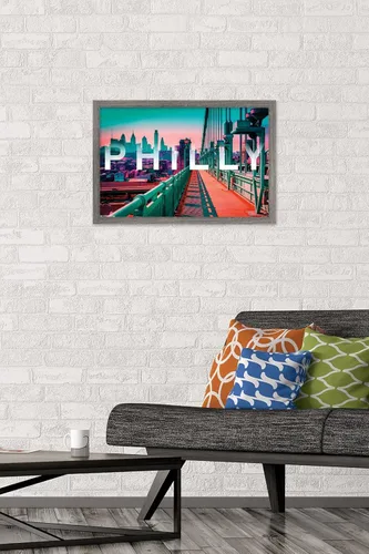 Vista 2 de Trends International Philly - Skyline Wall Poster, 14.725" x 22.375", Barnwood Framed Version
