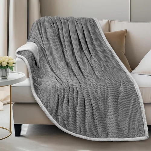 Vista 3 de PAVILIA manta de forro polar sherpa prémium, suave, acolchada, reversible, cálida y acogedora de microfibra lisa para sofá