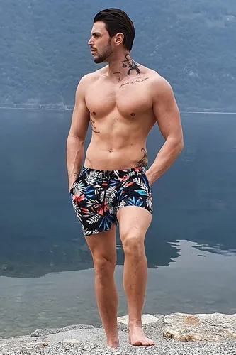 Vista 4 de GINGTTO Trajes de baño cortos de playa para hombre con forro de malla