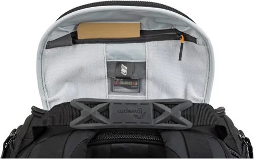 Vista 4 de Lowepro ProTactic BP 450 AW 2 Pro 25L Cómoda mochila modular de telas recicladas y teñidas en solución con bolsillo CradleFit, cubierta para todo