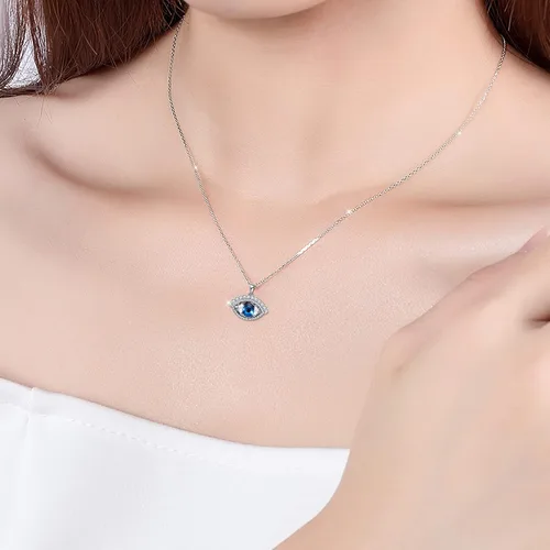 Vista 3 de Richapex Evil Eye Necklace for Women 18K Silver Plated Necklace Pure Crystal Eye Pendant Protection Necklace Ojo Turco Turkish Amulet Luck Gifts