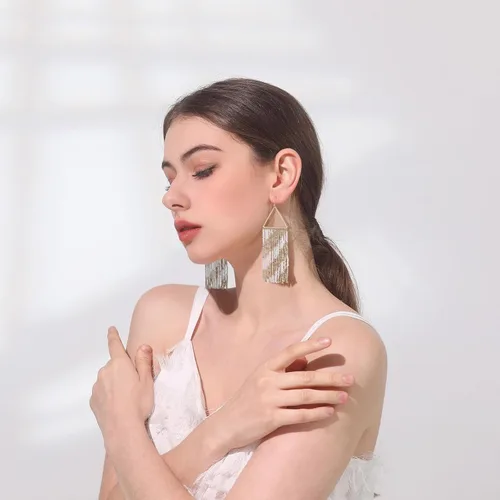 Vista 4 de Aretes bohemios de cuentas de semillas para mujer, hechos a mano, aretes de borla con cuentas para mujer