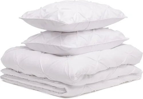 Vista 3 de AmazonBasics - Juego de ropa de cama de edredón plisado, tamaño matrimonial/Queen, color blanco brillante y ligero, súper suave, de microfibra