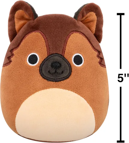 Vista 4 de Squishmallows Mario The German Shepard original de 5 pulgadas – Peluche oficial de Jazwares (pequeño)