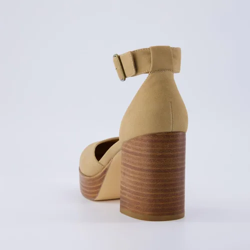 Vista 5 de CUSHIONAIRE Tacón de bloque de cuero curtido para mujer con acolchado de espuma viscoelástica, anchos disponibles