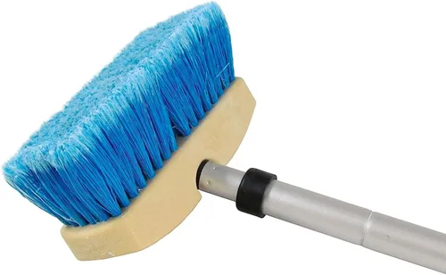 Vista 2 de Star brite Combo de cepillo y mango compacto, se extiende de 2 pies a 4 pies, fabricado en Estados Unidos