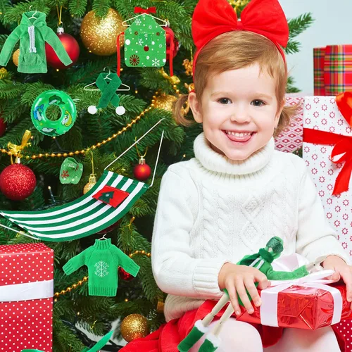 Vista 6 de Bencailor El juego de 12 accesorios de muñeca de Navidad incluye saco de dormir, almohada, bufanda, máscara, parche para ojos, suéter con capucha