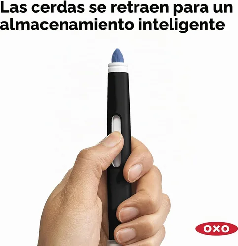 Vista 5 de OXO Grips Cepillo de limpieza de electrónicos Las cerdas suaves barren el polvo, limpiaparabrisas de silicona agarra la suciedad, ideal
