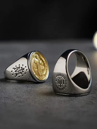 Vista 3 de Anillo de cruz de acero inoxidable católico de San Benito de titanio de dos tonos para hombres y mujeres, talla 7-13, Titanio Acero inoxidable Cobre