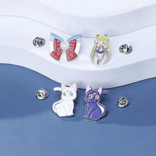 Vista 5 de Moon Girl Cartoon 4pcs Brooch Moon Girl Luna Enamel Lapel Pin for Girls Anime Collectible Pins