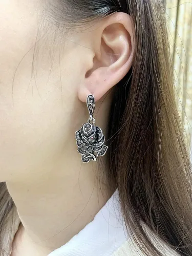 Vista 2 de Dtja Juego de 5 piezas de joyería vintage con dije de flor de rosa de circonita cúbica para mujeres y niñas, cristal negro plateado, bohemio, boda