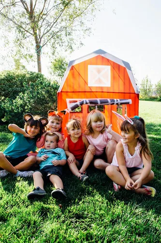 Vista 19 de Pacific Play Tents 60810 Barnyard Playhouse Carpa, 48 x 38 x 48 pulgadas, Multi
