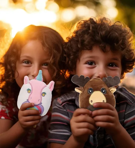 Vista 7 de DolliBu Snug Mooshies - Animal de peluche de alce – Wild Life súper blando y suave juguete de peluche sensorial para niñas y niños, lindo animal