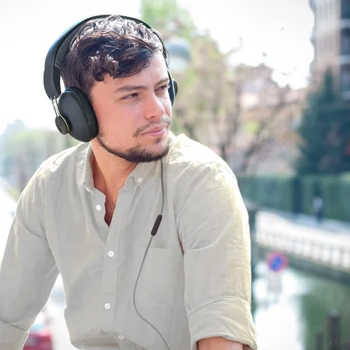 Vista 5 de JLab Audio Bombora - Auriculares con micrófono universal, marrón mate/dorado