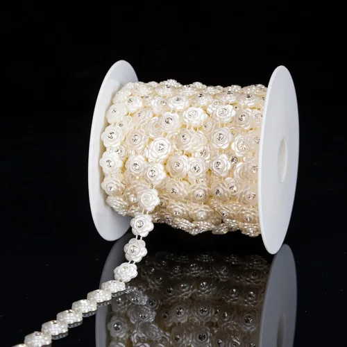 Vista 7 de KAOYOO Cinta con diamantes de imitación, 10 yardas con perlas de imitación, rollo de cuentas florales de perlas sintéticas para vestidos de boda