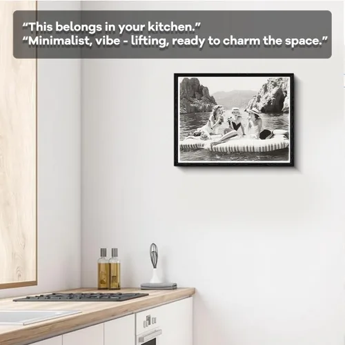 Vista 4 de Decoración de cocina, decoración de comedor para mujeres que tienen picnic en el lago, arte de pared en blanco y negro, arte moderno en lienzo