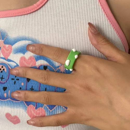 Vista 8 de FORUBUS Juego de 2 anillos de resina con bonito diseño de rana de pollo, hongos, lindos anillos apilables de animales para mujeres y niñas, Metal