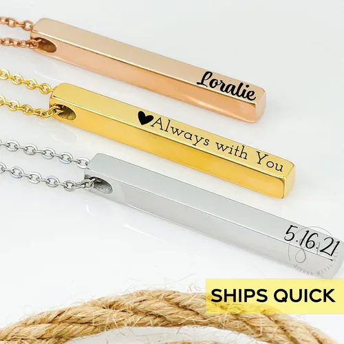 Vista 3 de Custom Cube Necklace for Women 4 Sides Bar Necklace Personalized Necklace 3D Bar Necklace 3D Cube Necklace Personalize Valentines Day Gift for Mom