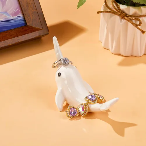 Vista 4 de Soporte para anillos de delfín blanco, bonita decoración, organizador de anillos pequeños, regalo único de delfín para mujeres, novia, novio