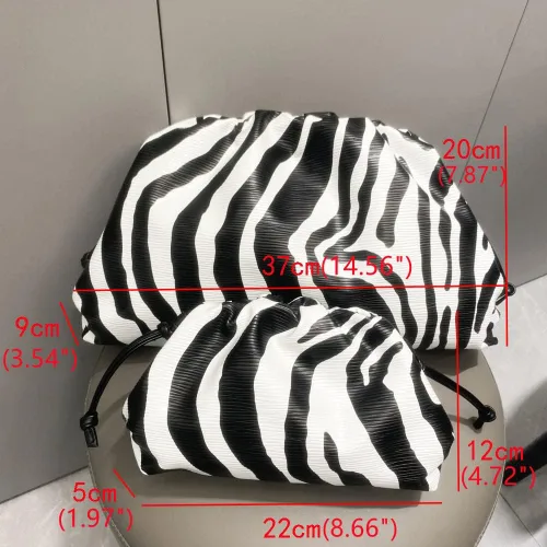 Vista 7 de Bolso cruzado para mujer con diseño de nube, bolso de noche brillante, bolso de mano con cordón ajustable, bolso de hombro fruncido