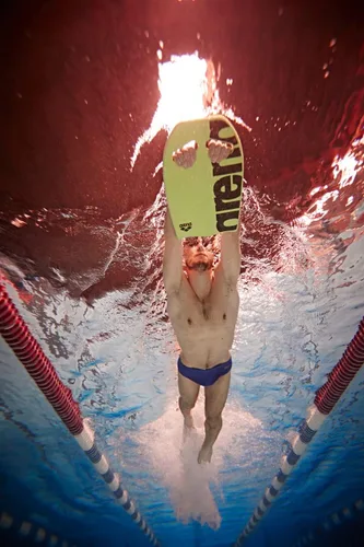 Vista 4 de Arena Unisex Swim Kickboard for Adults, Swimming Training Aid Pool Exercise Equipment